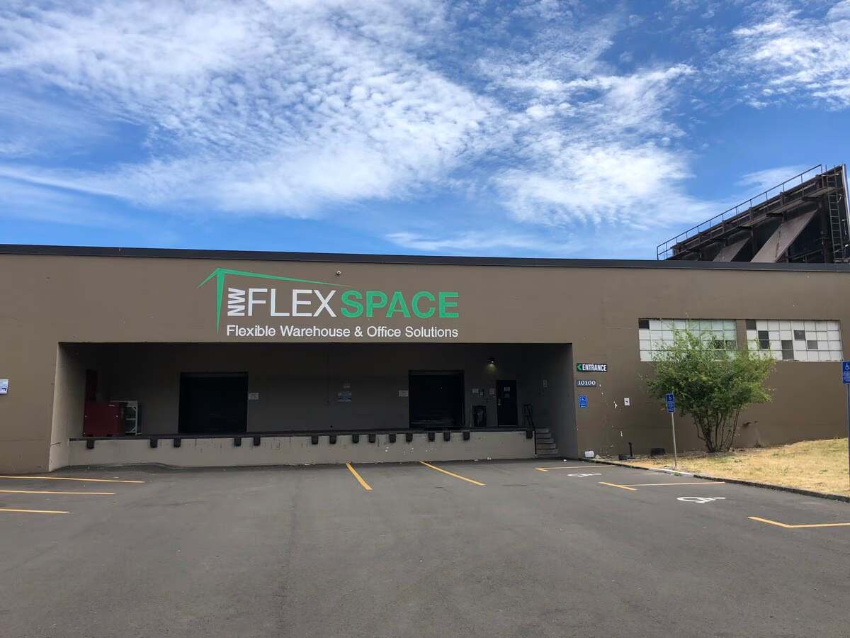 10100-SE-Main-St-Milwaukie-OR-Primary-Photo-1-HighDefinition