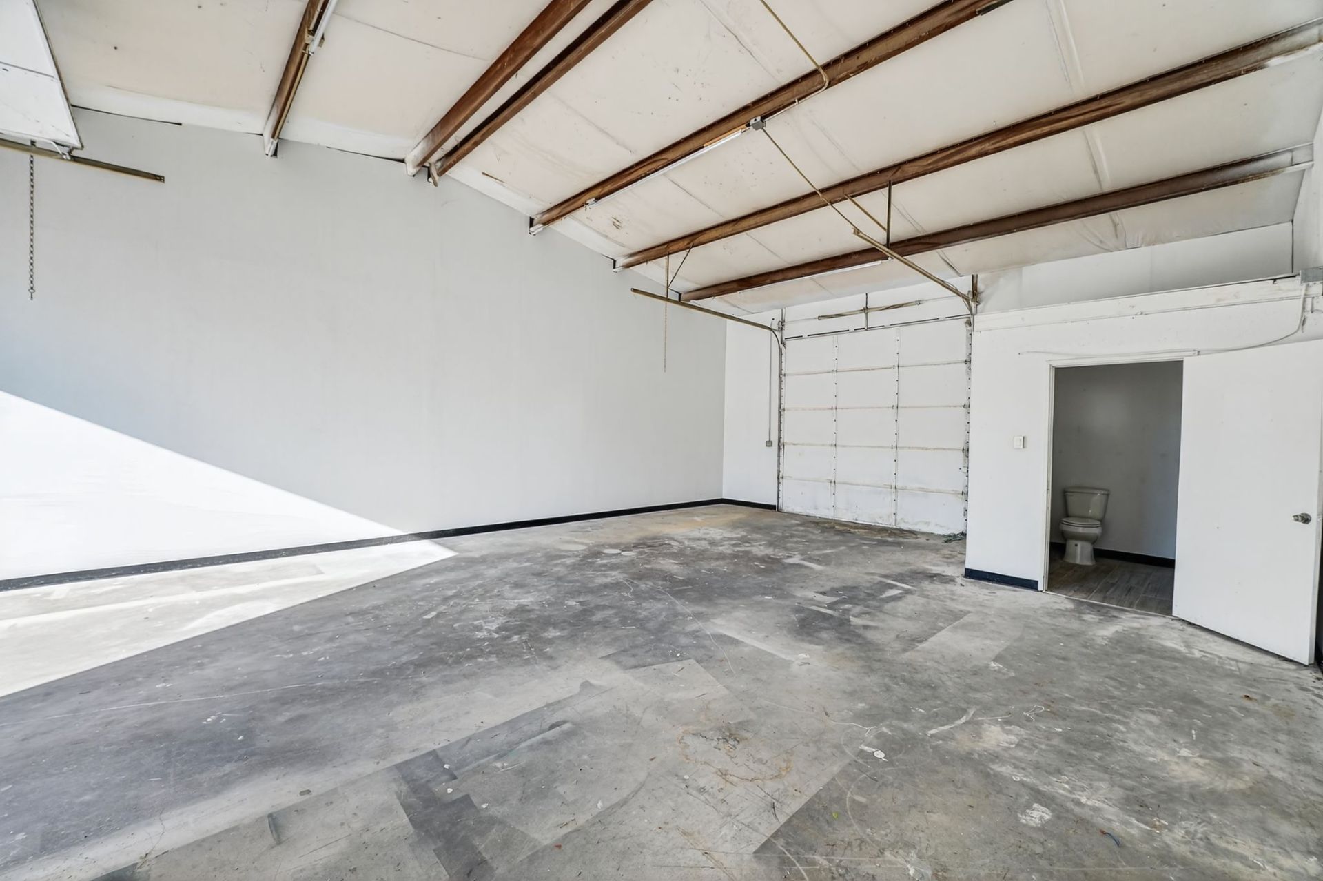 05_5051_David_Strickland_Rd_Fort_Worth_TX_76119-Exterior-DSC07075-1