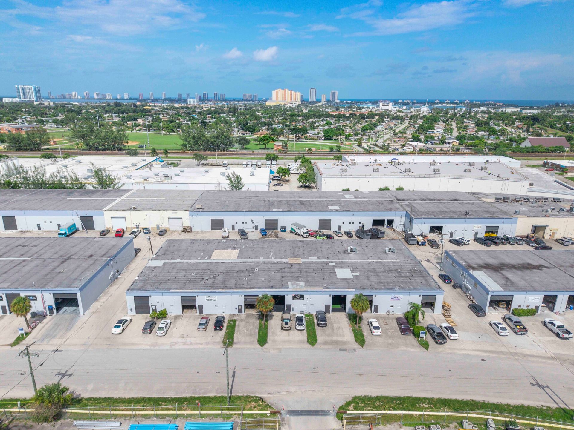 1700-avenue-l-v2_009_add-scaled