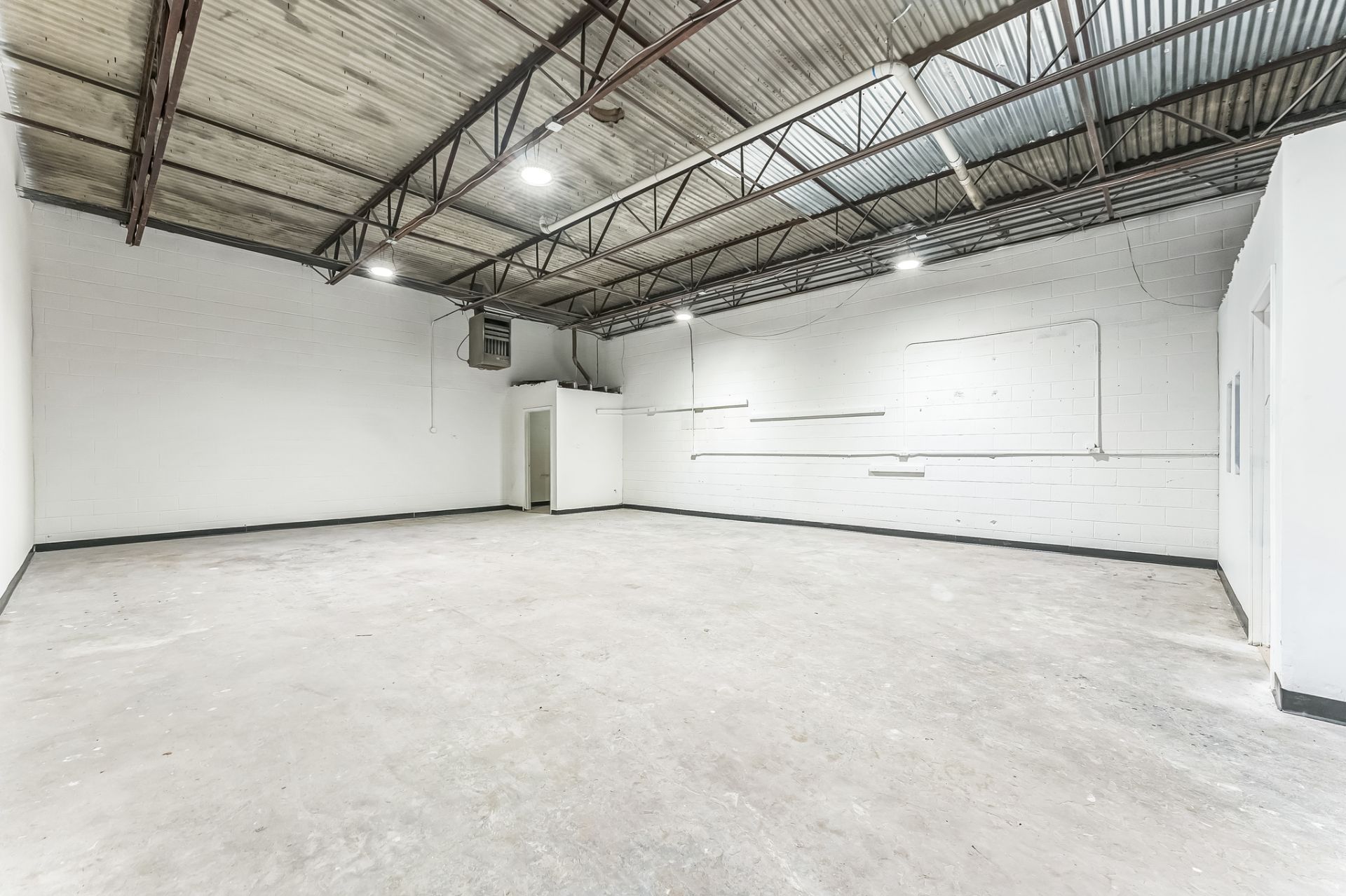 28_1105_Colorado_Ln_Arlington_TX_76015_USA-Others-ABC03390